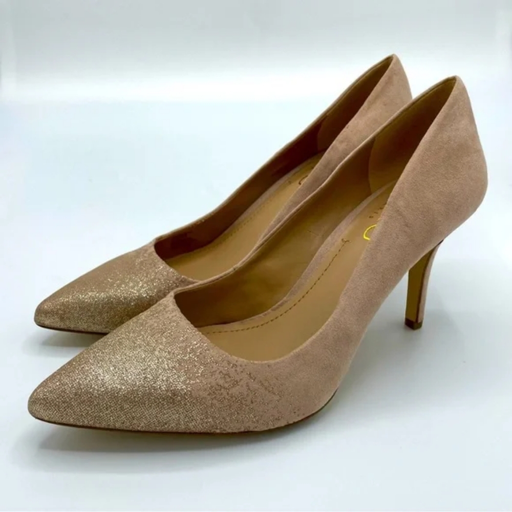 BCBG Women's heel.size 6.5